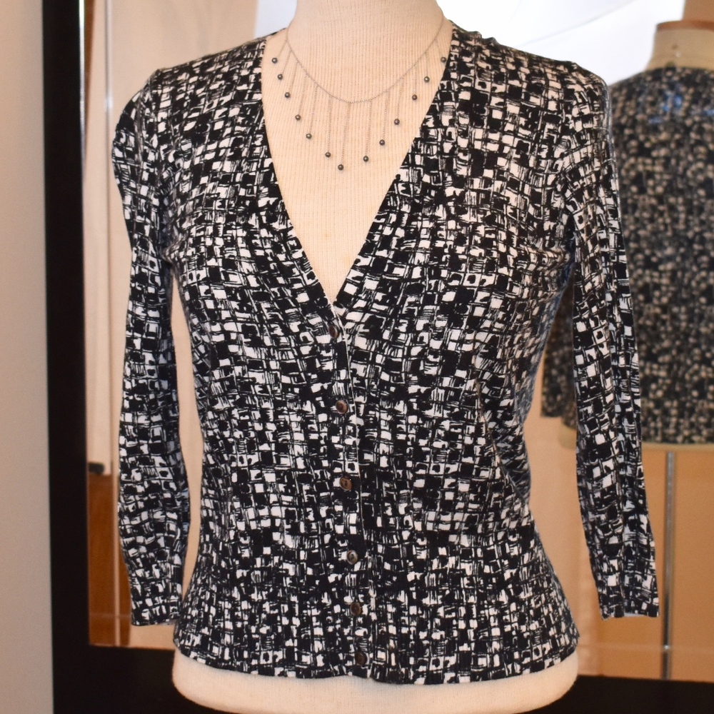Ann Taylor abstract patterned cardigan, size M